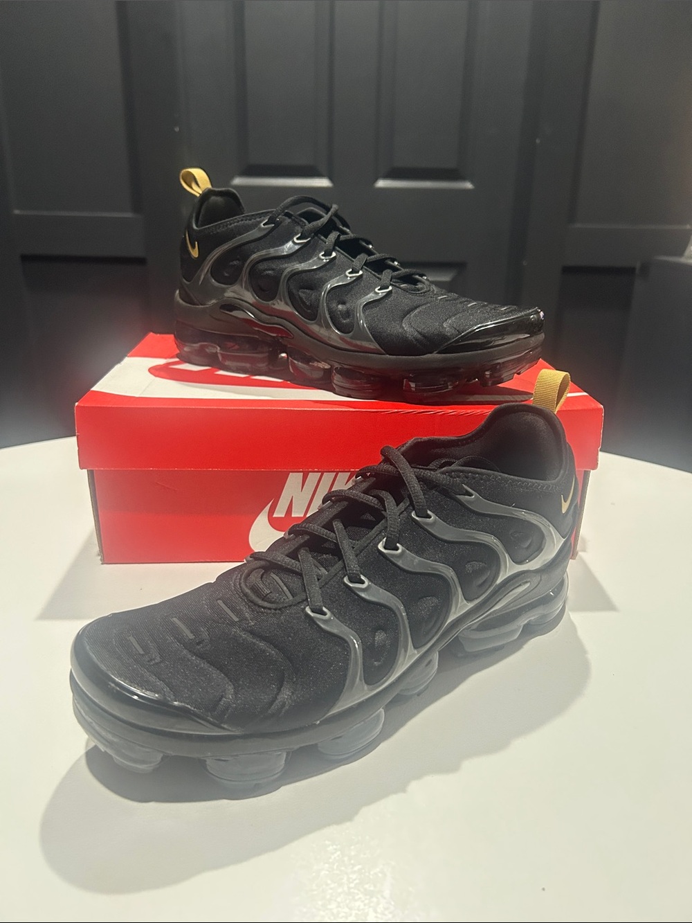 Nike Air VaporMax Plus “Black Metallic Gold Anthracite” Men’s Size 11.5
